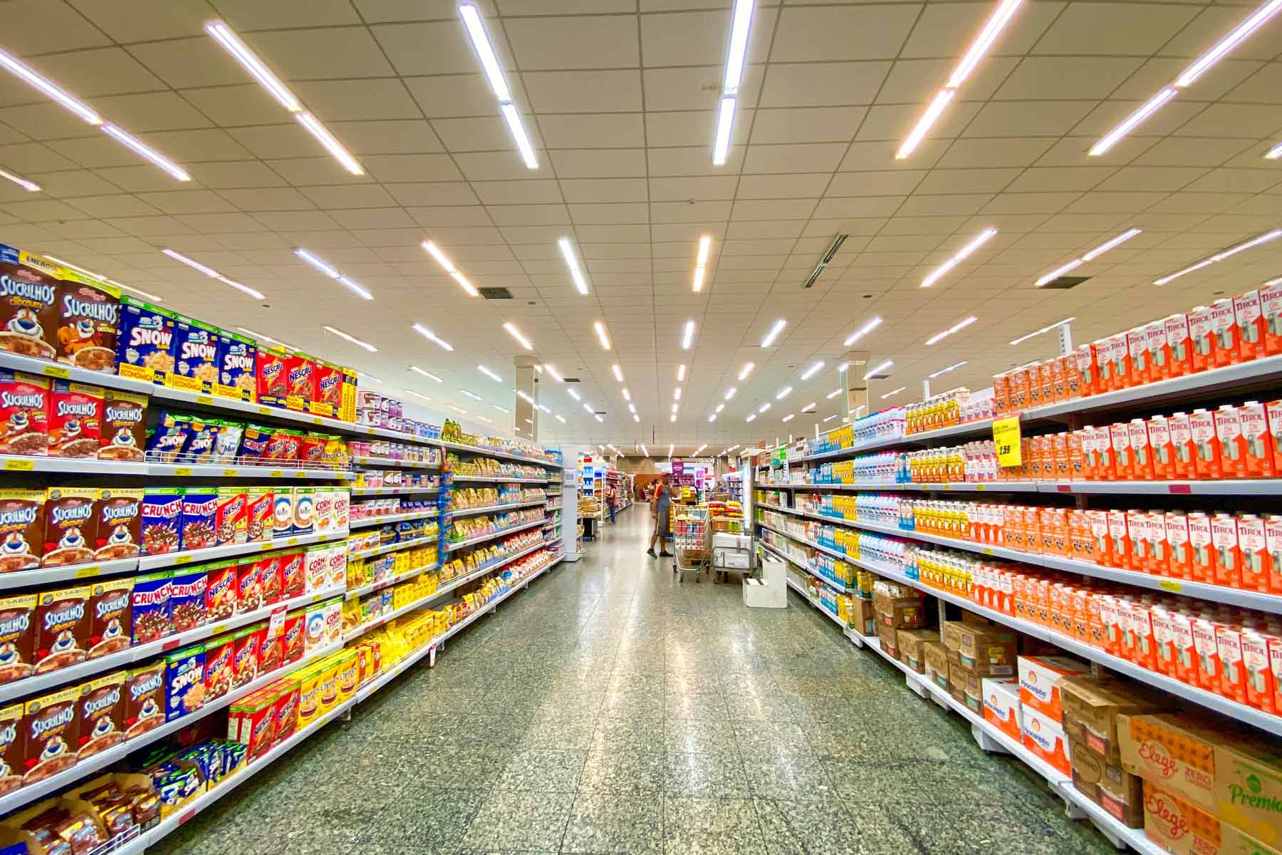 Scopri di più sull'articolo Il supermercato è responsabile extracontrattualmente per i danni ai clienti in caso di caduta